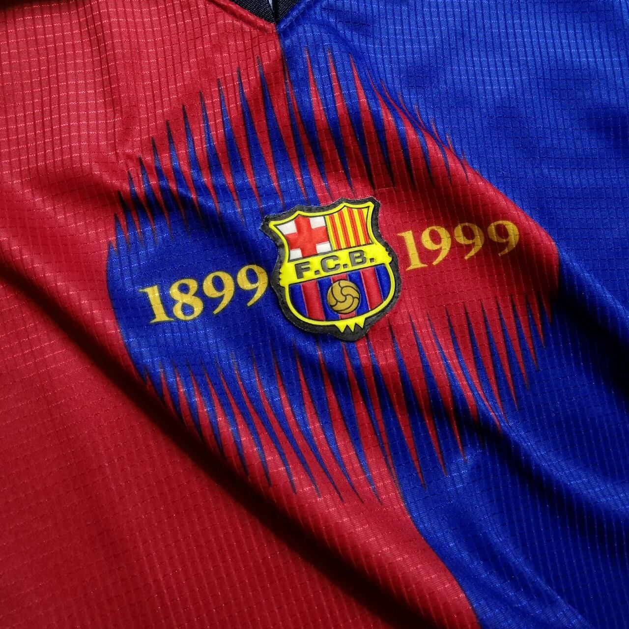 USED/子供用】バルセロナ 1999-2000 Roger's 100周年記念 ユニフォーム