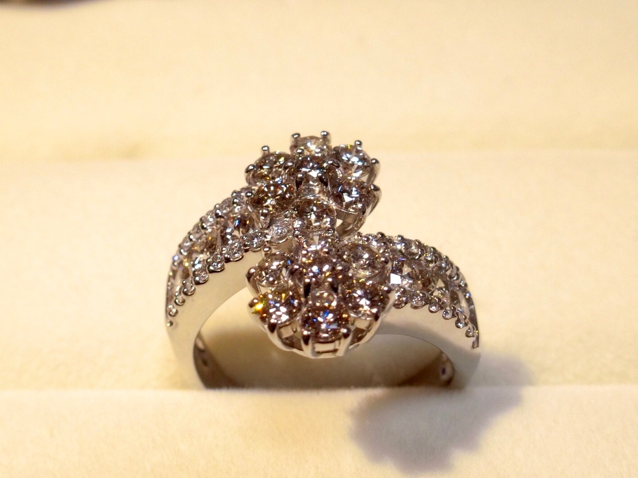ダイヤモンド デザインリング 14号 2ct 3ex 鑑別書つき | amane