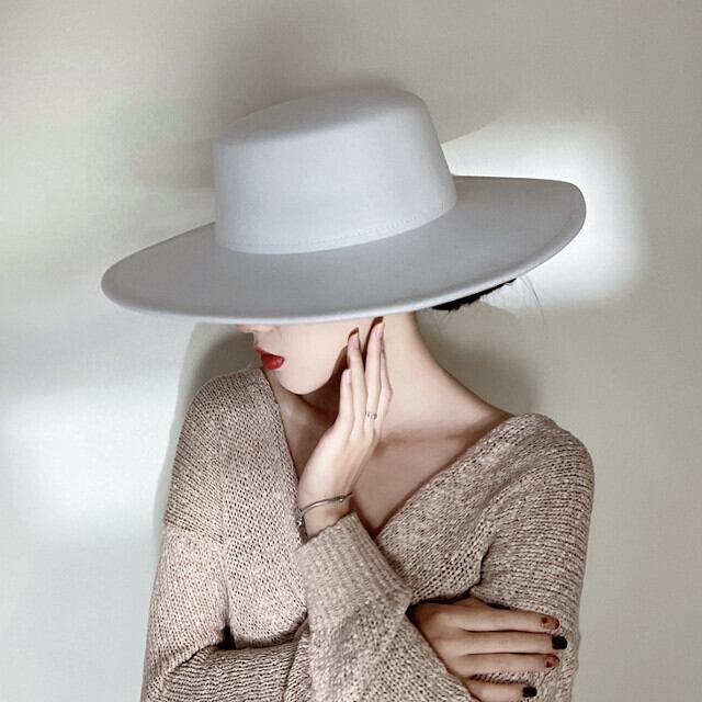 ハット レディース 帽子 女優帽 ウール フェルト つば広 かっこいい おしゃれ トレンド こなれ感 シンプル 華やか ゴージャス ホワイト/ブラック/キャメル/ベージュ