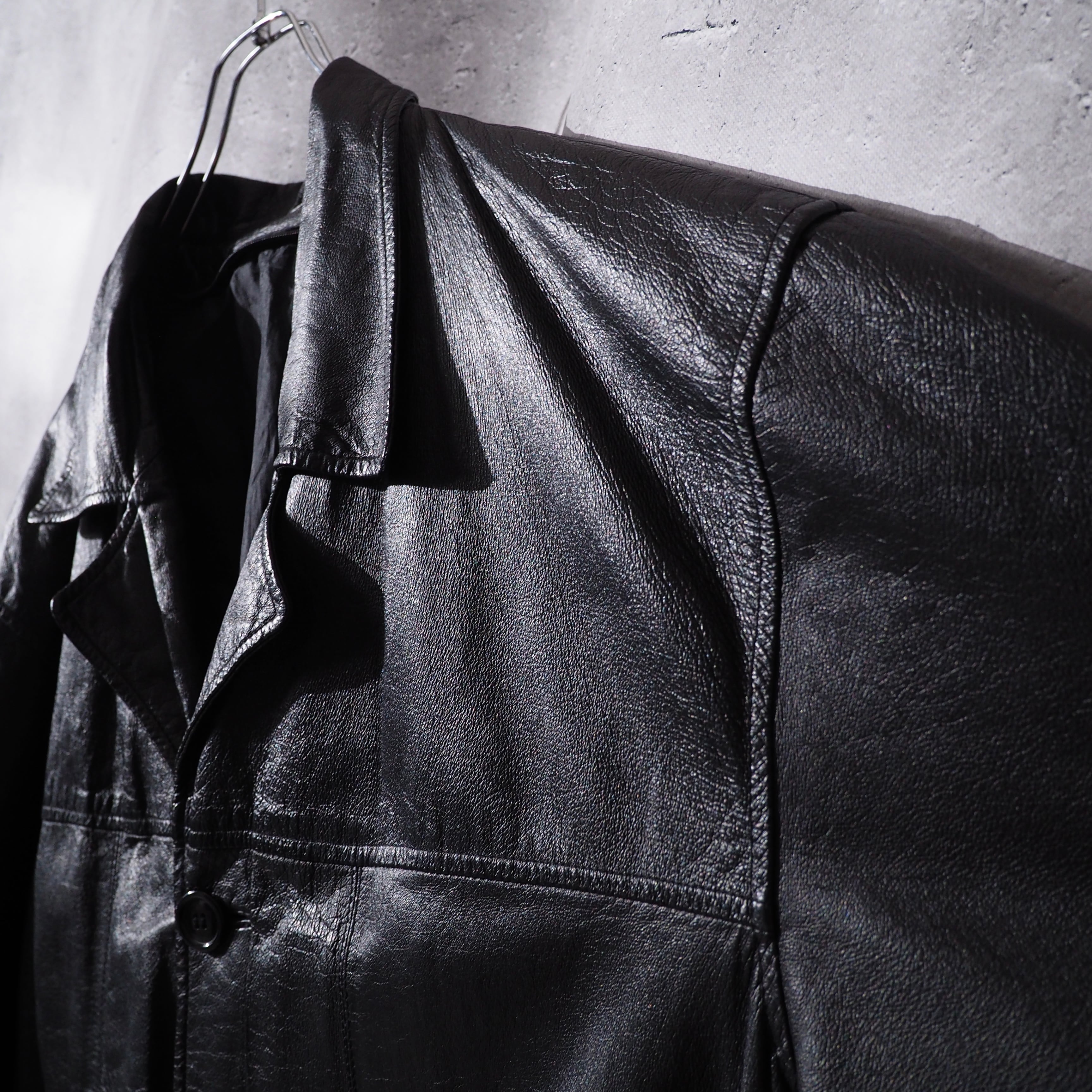 " Unknown " Black Over silhouette vintage leather jacket