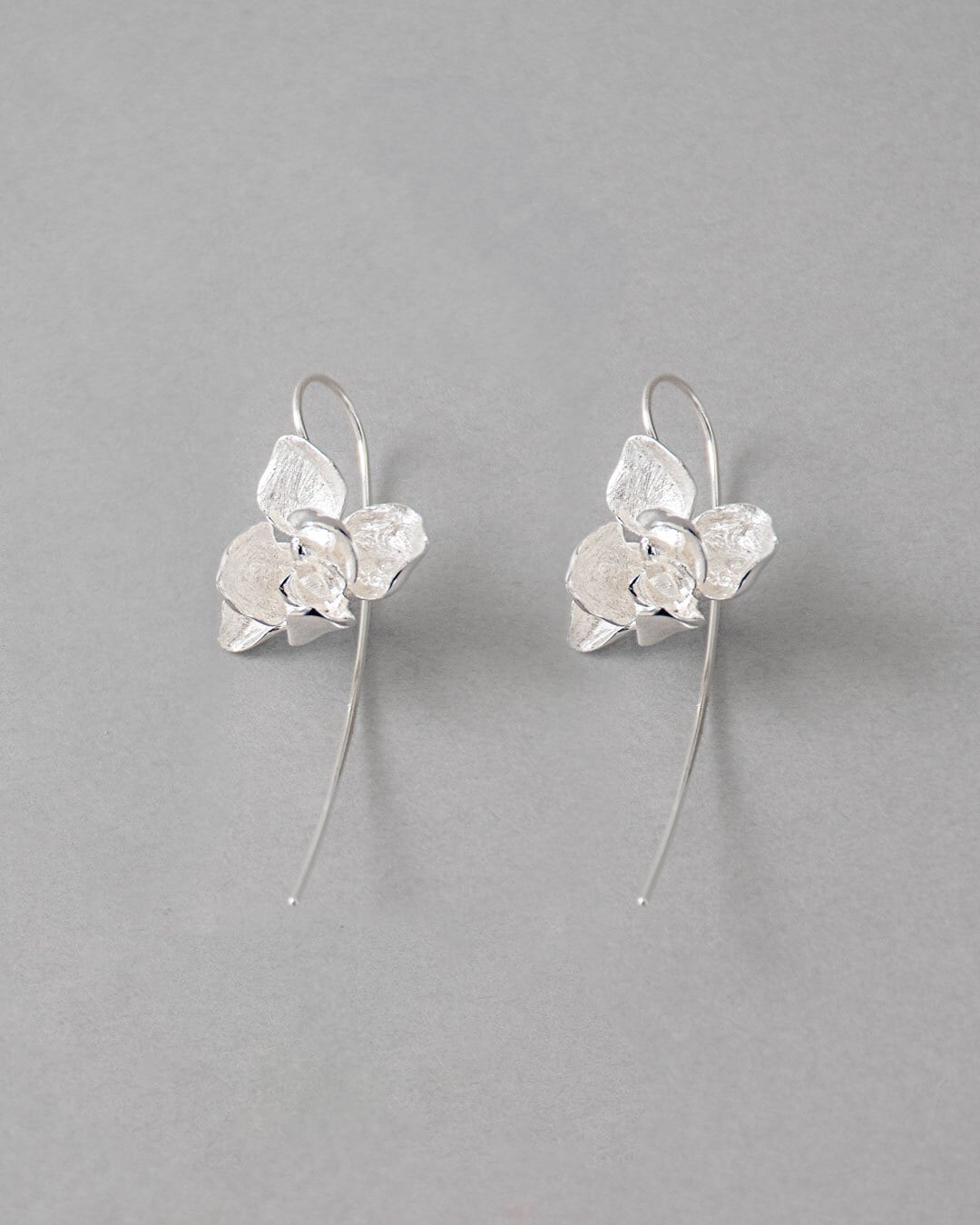 胡蝶蘭 フックピアス | HENUN