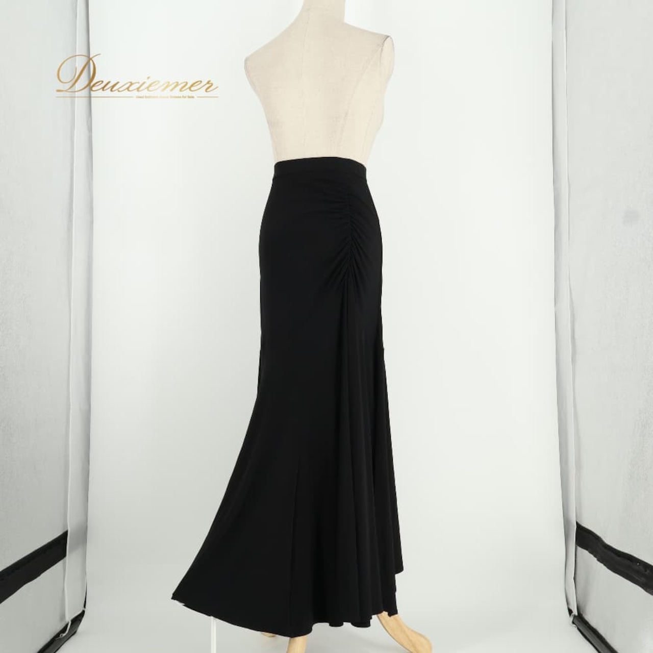 社交ダンス 衣装 TAKA DANCE タカダンス スカート レッスンウェア ブラック系 日本製 黒 無地 シンプル フレア スリット 真っ黒 ダンス 練習 レッスン 練習着 ダンス衣装 社交ダンス衣装 かわいい おしゃれ 上品 大人っぽい 華やか