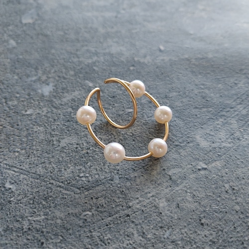 14kgf Freshwater Pearls station ear cuffs