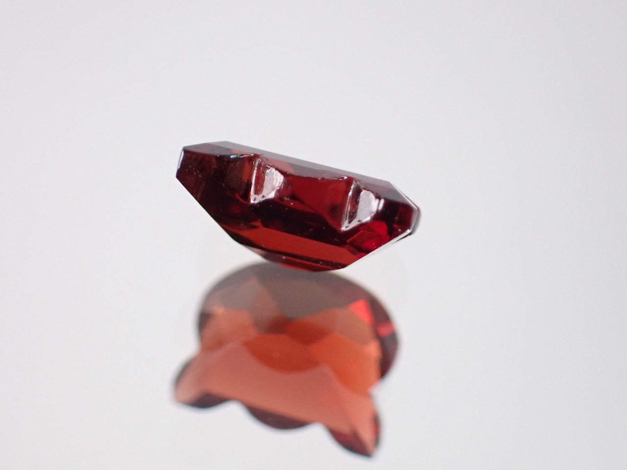 ガーネット（猫カット）　1.62ct　[C13‐598]