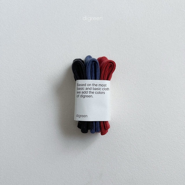 digreen25wn_Tone-Down Black Socks Set