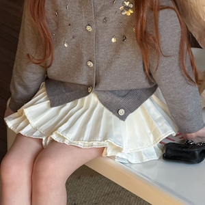 春クリーム色ふんわりスカート