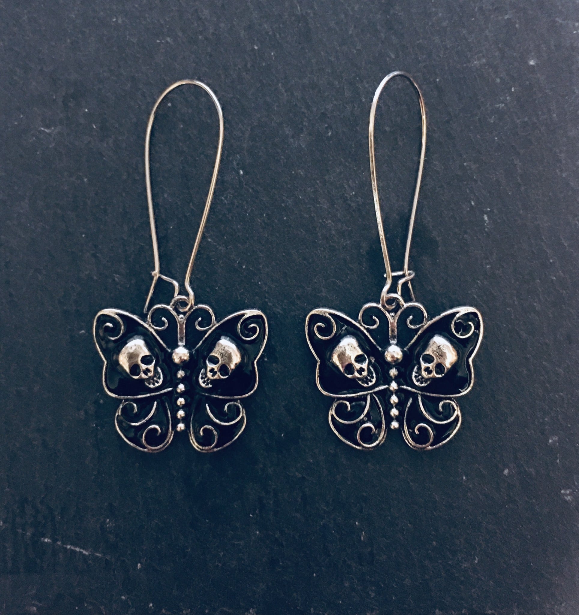 1ペア フープピアス スカル バタフライ パンク ロック ゴシック エモ