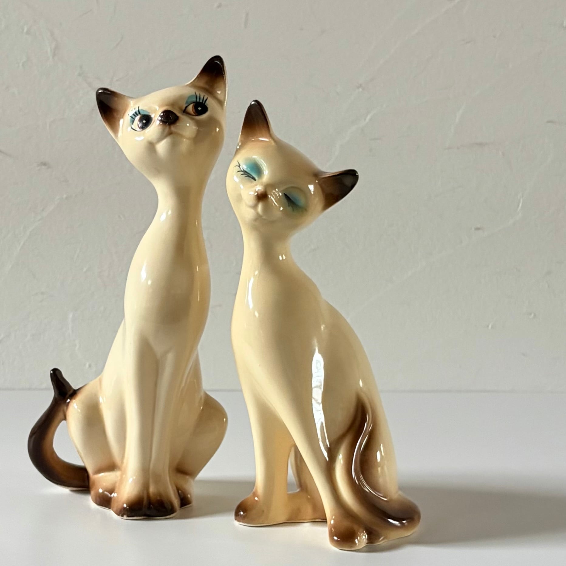シャム猫 陶器製 置物 オブジェ インテリア 昭和レトロ シャム猫の置物 ペア 陶器製 ヒビあり◇昭和レトロ | 古家具古道具kuon