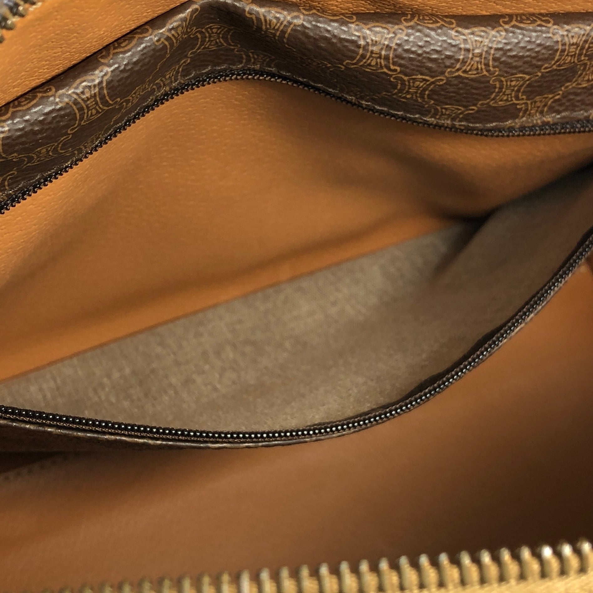 CELINE セリーヌ マカダム ブラゾン型押し フロントポケット ミニ