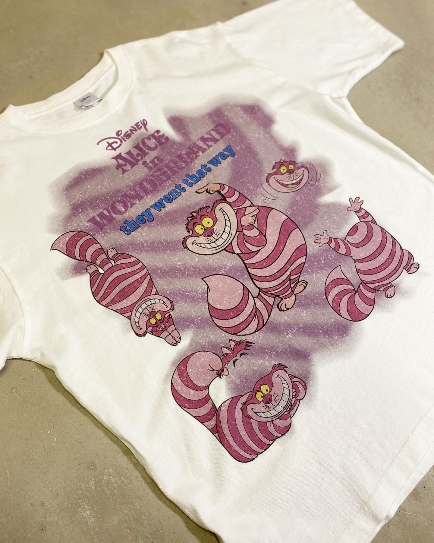 Disney】チェシャ猫Tシャツ | en.
