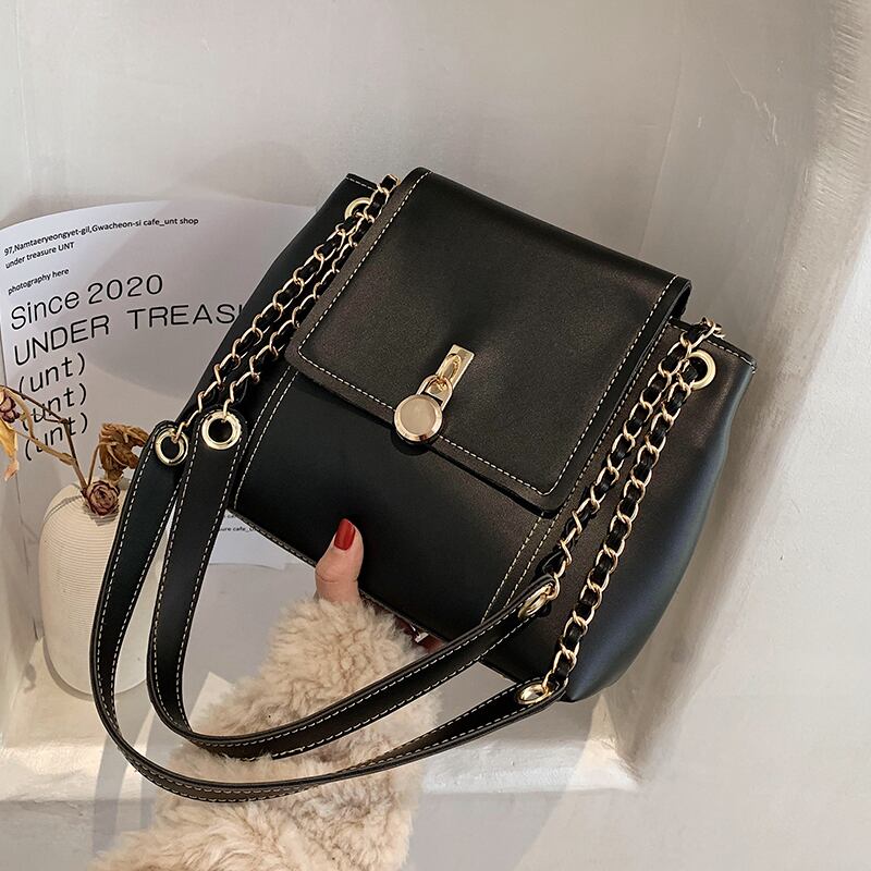 スタンダードオータムウィンターショルダーバッグレッド レトロ 秋物 冬物 メッセンジャーバッグ 手作りハンドバック17799145594