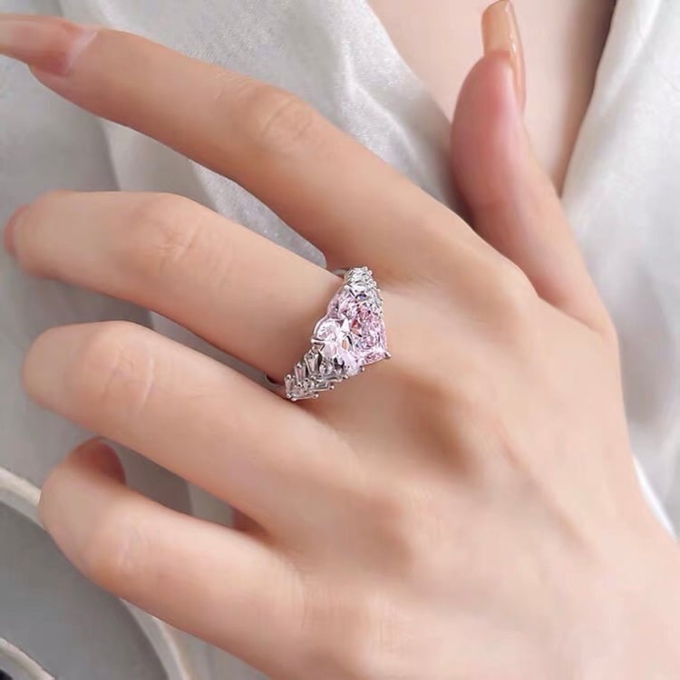 5カラット ハート アイスピンク Sweet Love 高炭素ダイヤモンド