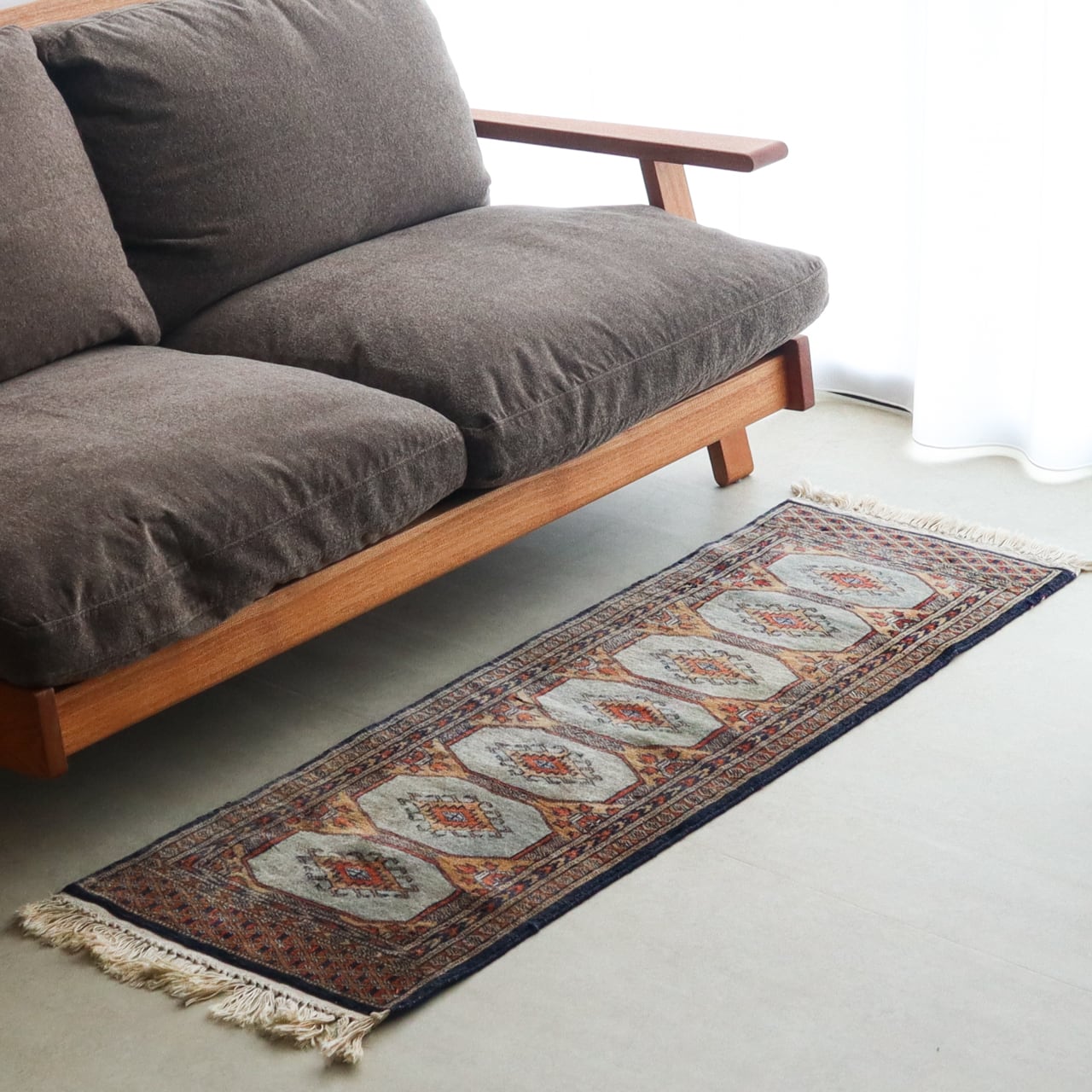 VINTAGE MIDIUM RUNNER RUG