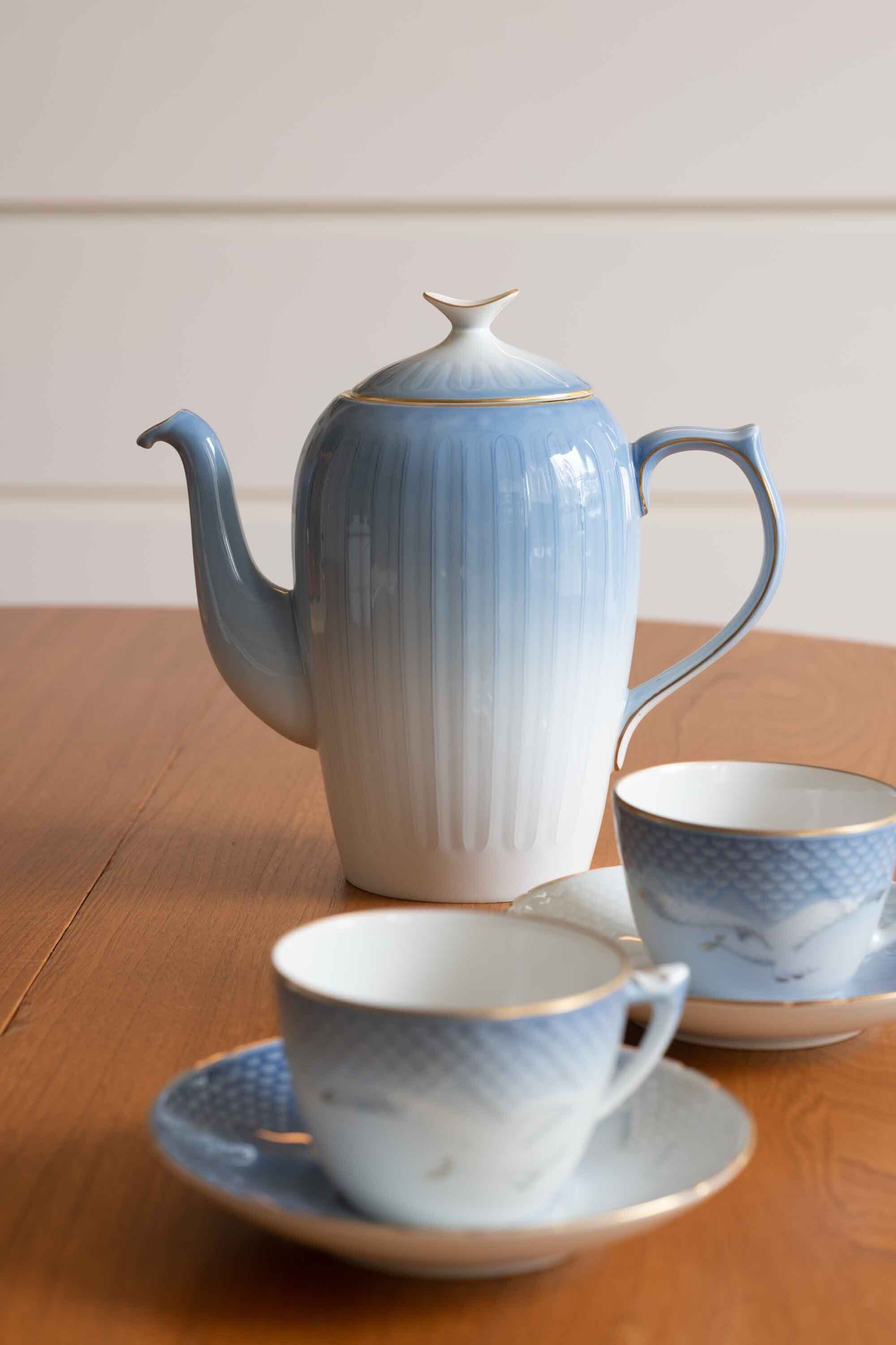 ロイヤルコペンハーゲン ビングオーグレンダール シーガル かもめシリーズ 大きなポットとカップ&ソーサ2客セットで 未使用品