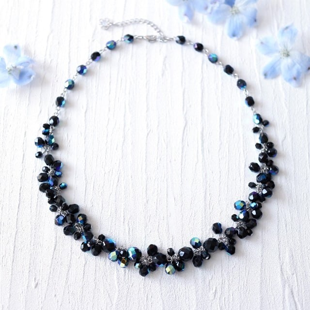 ハンドメイド ブラック ビーズ フリンジ ネックレスとイヤリング セット ハンドメイド ブラック ビーズ フリンジ ネックレスとイヤリング