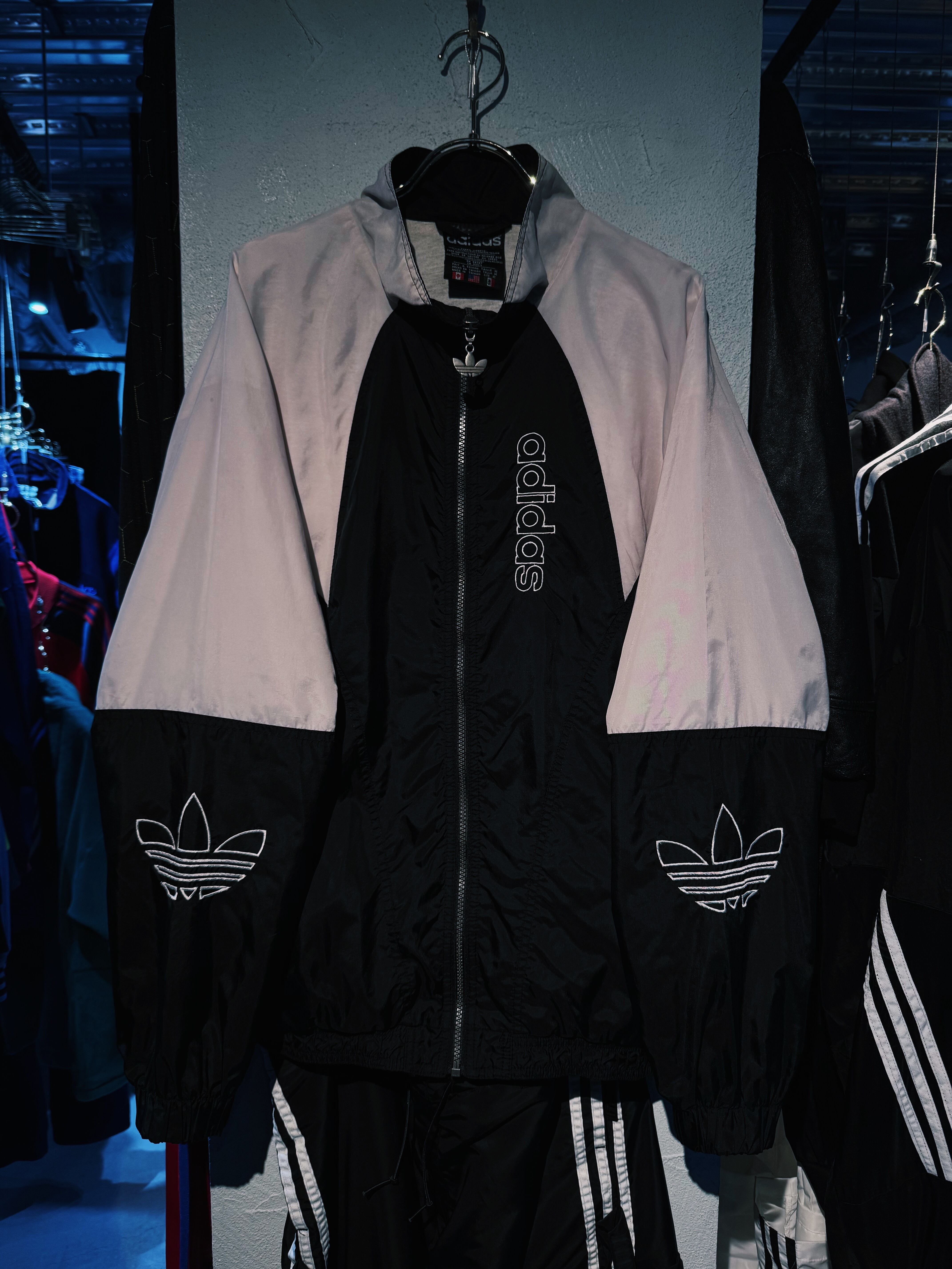 【D4C】90's vintage "adidas Originals" switching design track jacket