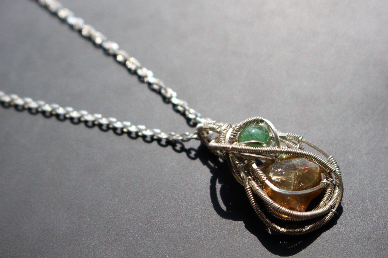 Fire opal & Emerald silver925 wirewrapping pendant