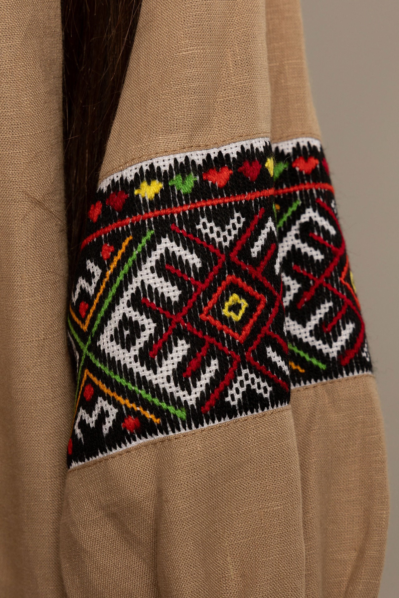 ウクライナ刺繍ヴィシヴァンカ　手刺繍　レディース・フリーサイズ - 2