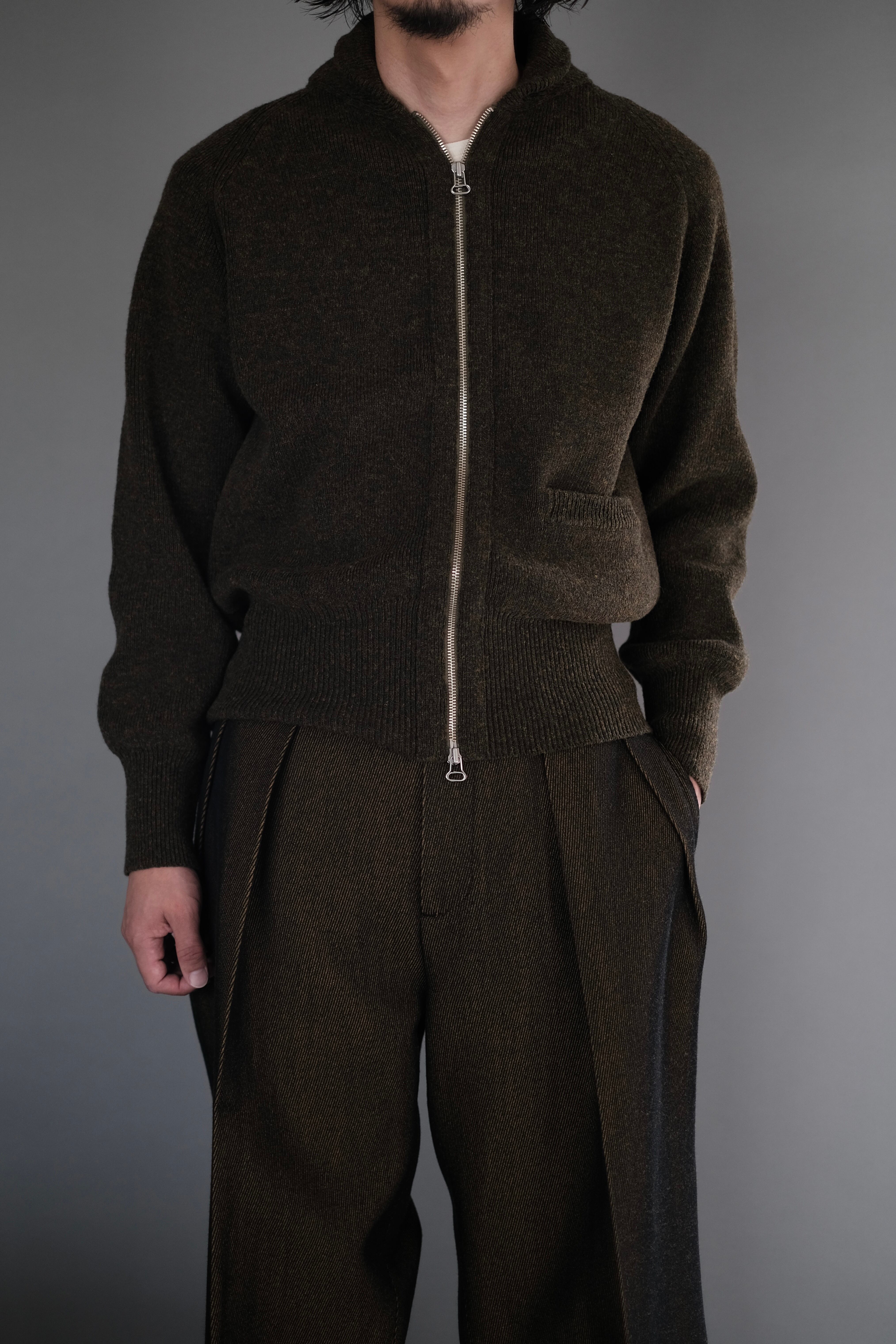 SLOPESLOW / Hard twisted shetlandwool type C-2 