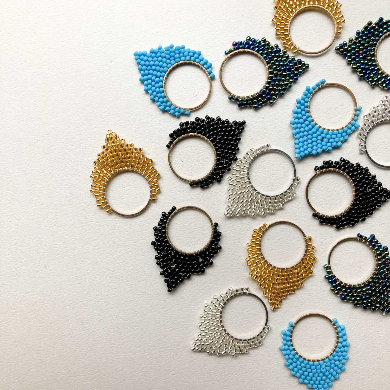 〈再入荷〉フープ付きビーズチャーム