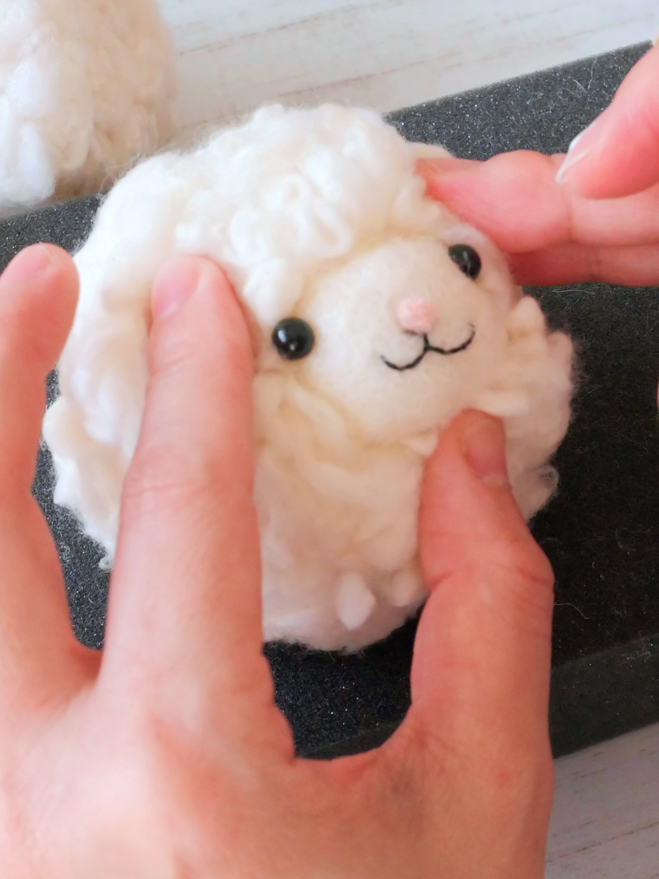 動画つきキット】ふわふわの ひつじちゃんをつくろう｜にじたま羊毛