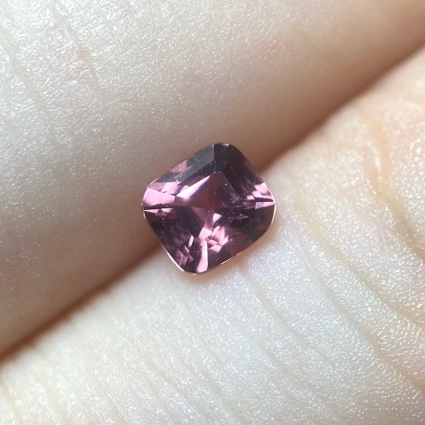 No.10 ベトナム産スピネル