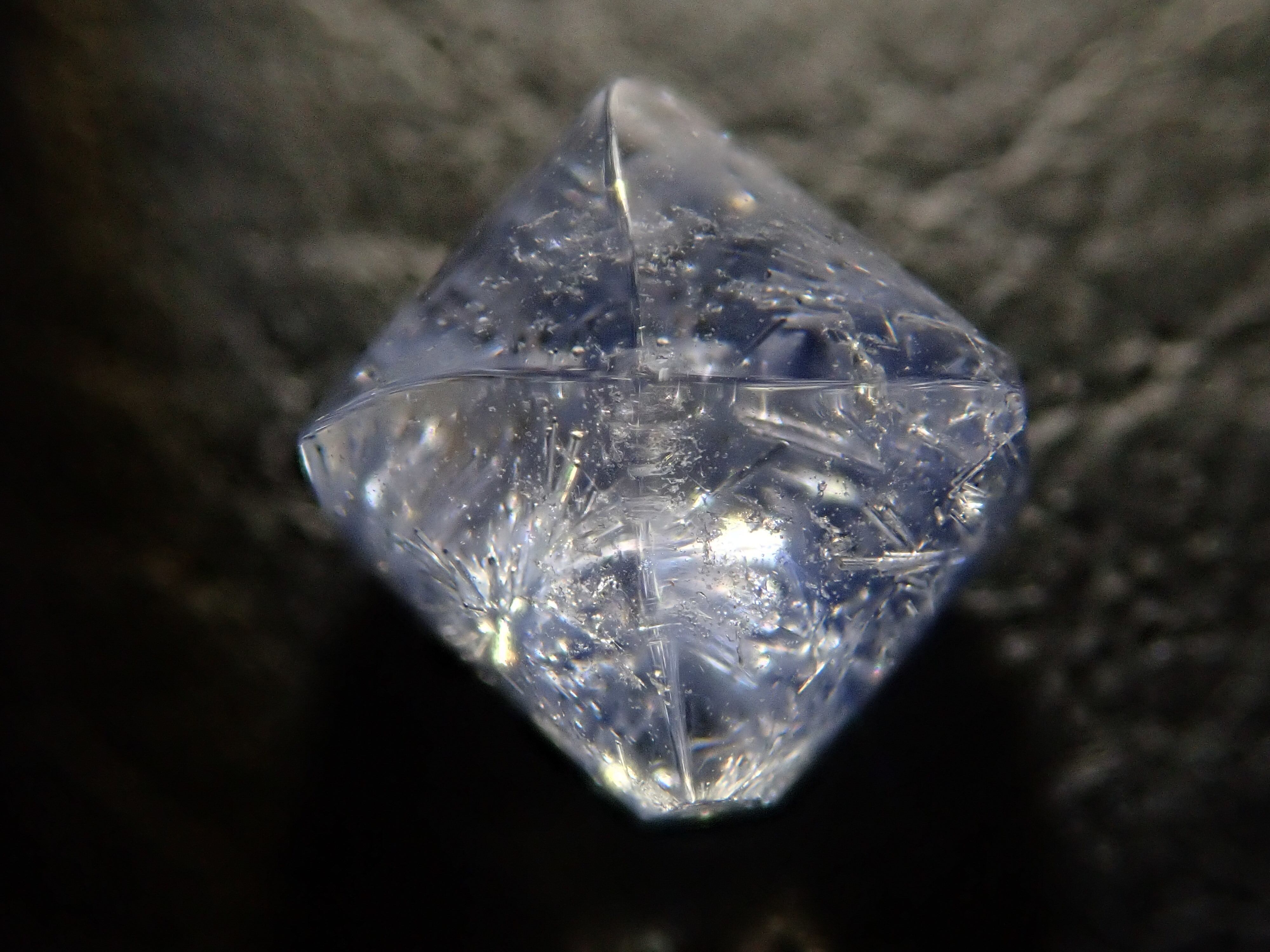 ブラジル産デュモルチェライトインクォーツ 1.479ct