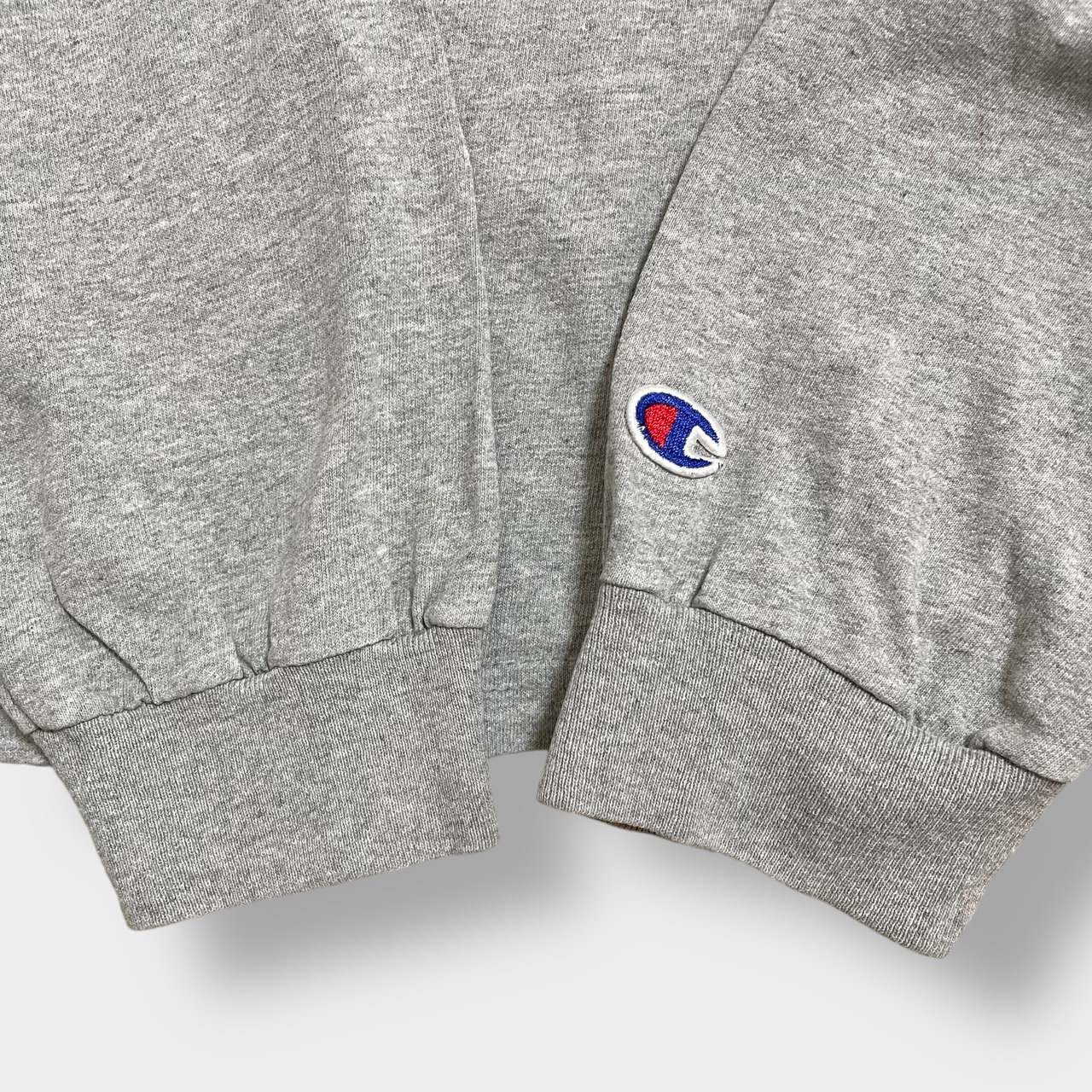 【Champion】ワンポイント 刺繍ロゴ ロンT ロングTシャツ 長袖Tシャツ チャンピオン X-LARGE ビッグサイズ シンプル グレー メキシコ製 US古着