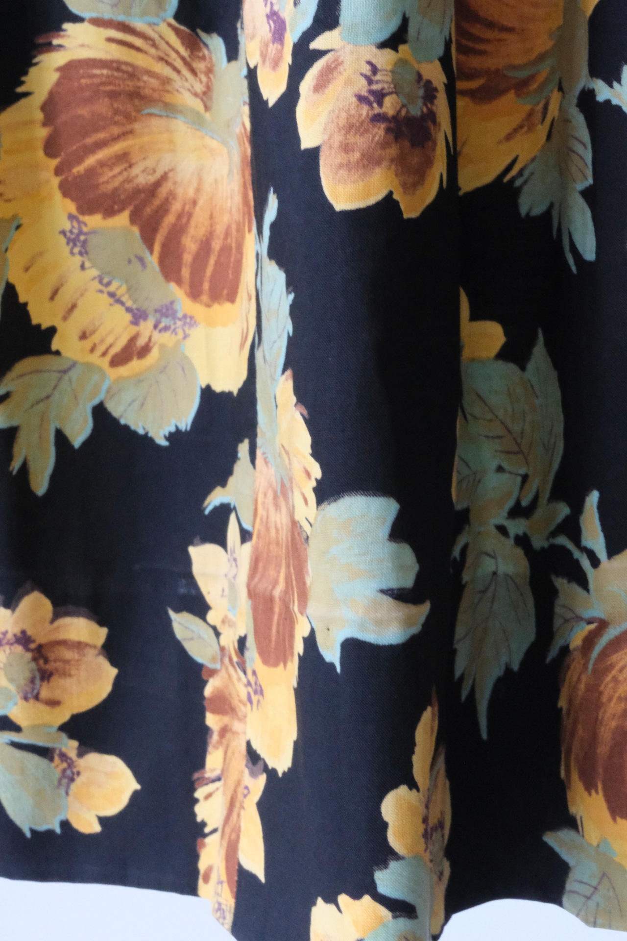 Sunflower pattern midi skirt
