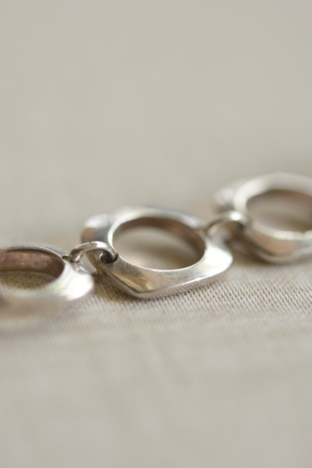 IORI/"Tiffany & Co." bracelet/square cushion