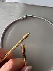 sleek wave necklace