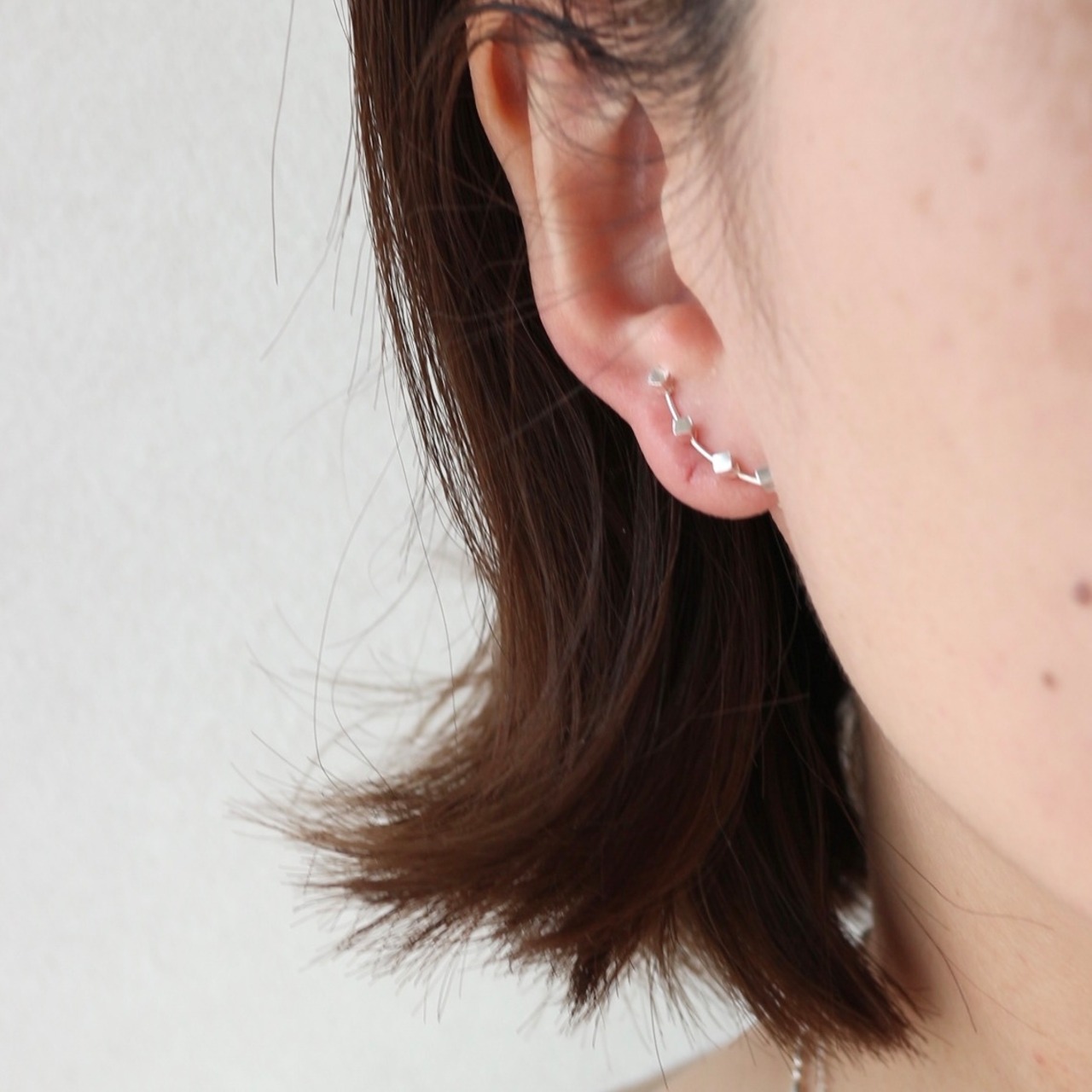 ミニキューブのイヤーカフ