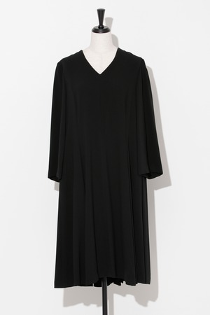 Back Pearl Dress　BLACK