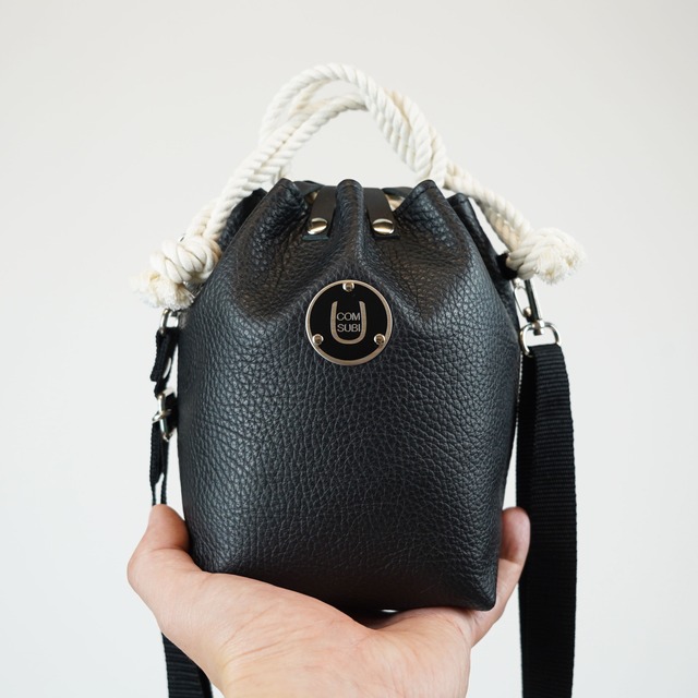 COMUSUBI (コムスビ) ／ COMUSUBI BAG Mini "Shrink Leather" -Black-