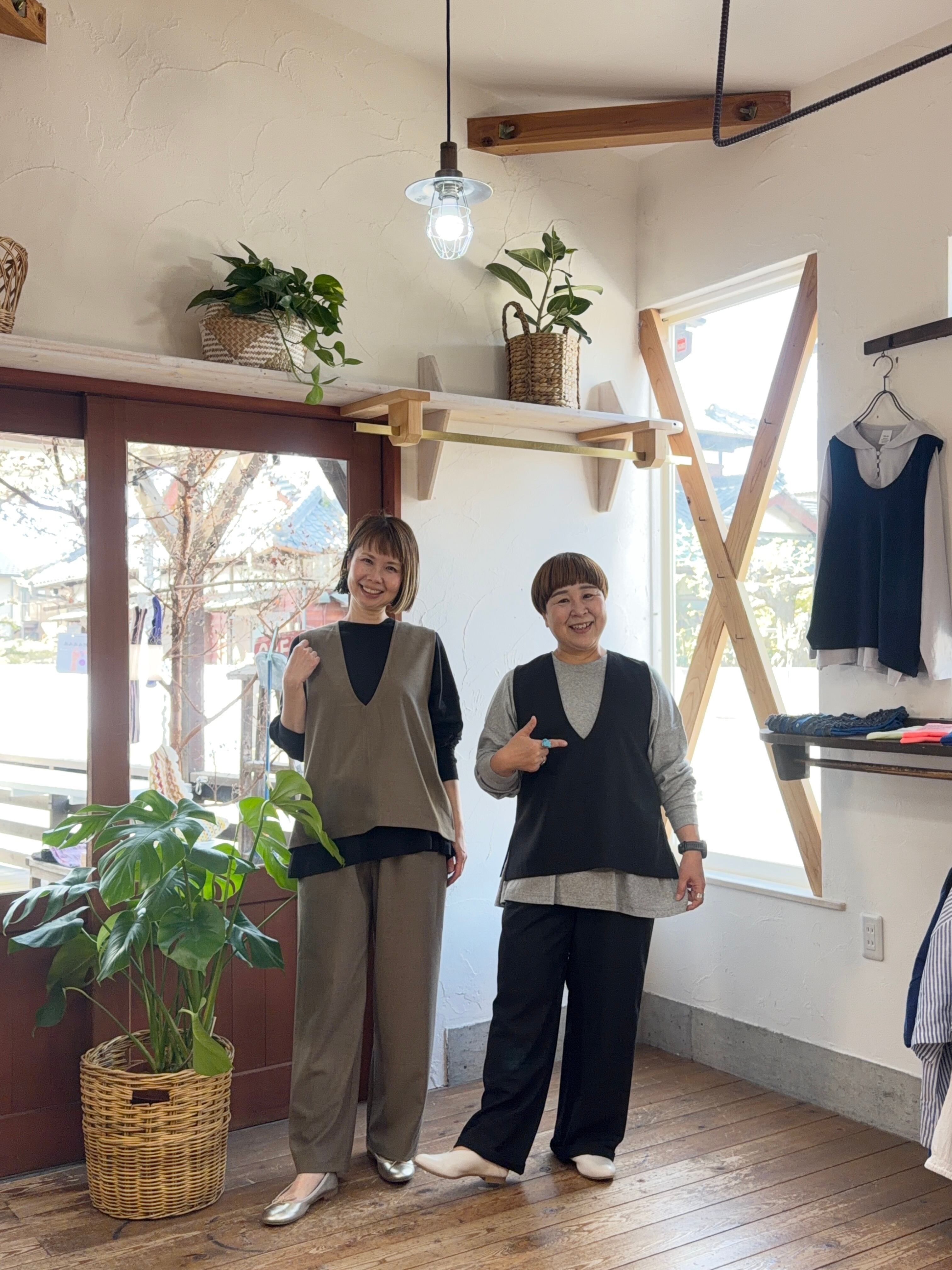 リネンライクトロピカルシンプルベスト/ Aug'26SS/862152 | WACKY
