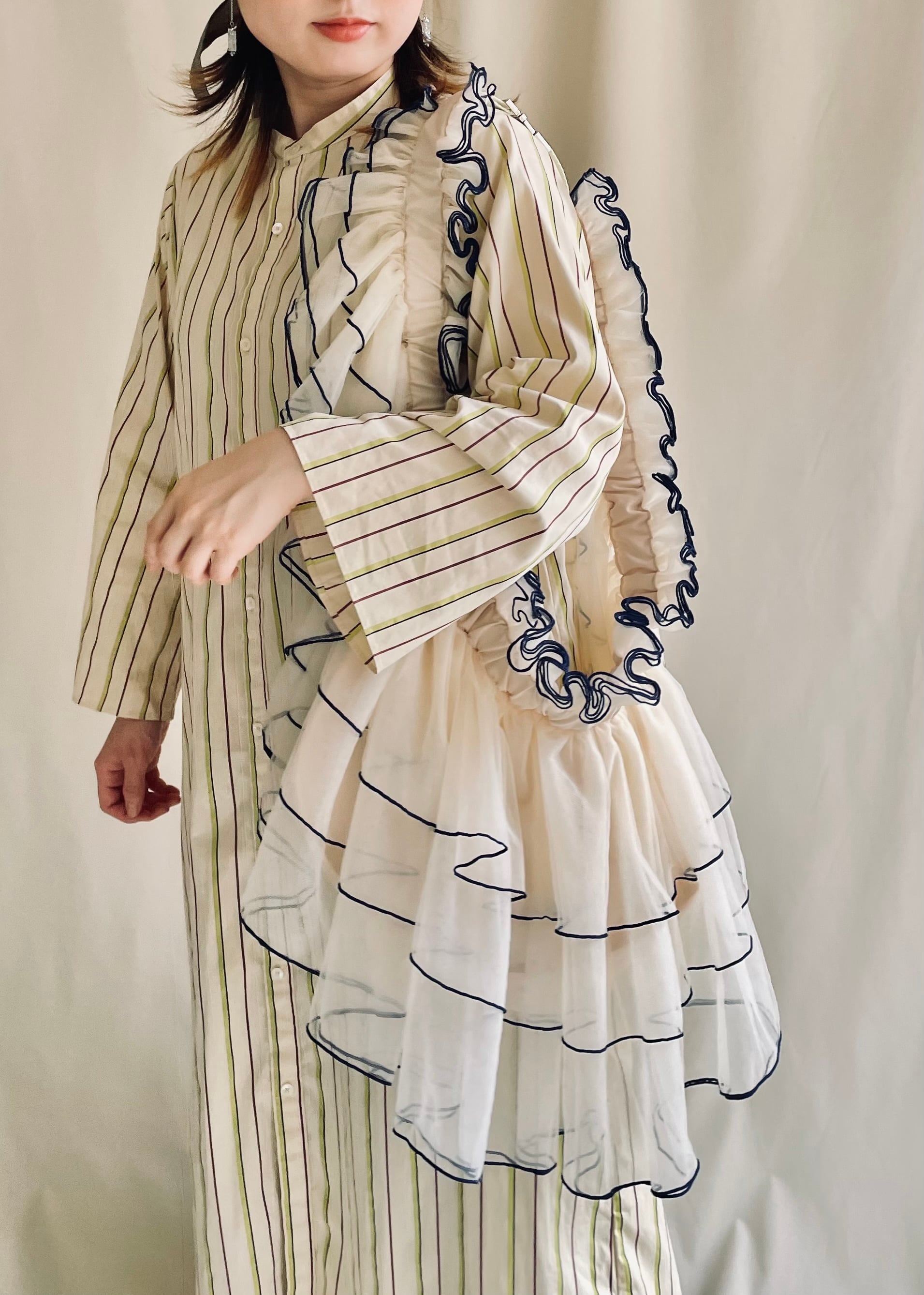 DŌRA TIER Maxi | Ruffled Hidden Bag - SEA WHITE | ORIENT MILLINERY
