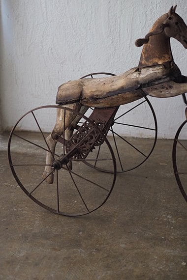駆け上がる木馬-antique wooden horse | アンティーク.ヴィンテージ