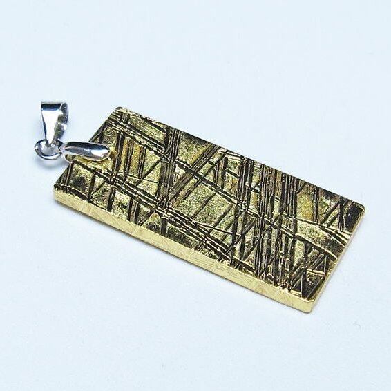 ギベオン ペンダント 隕石 メテオライト ゴールド 一点物 おまかせ便 112-13559