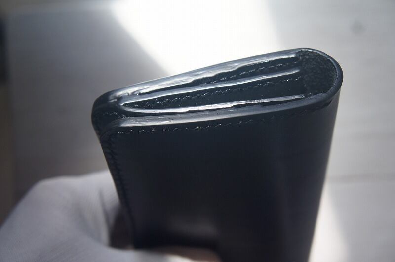 ルガトショルダーの大容量ロングウォレット【ブラック】【カード18枚