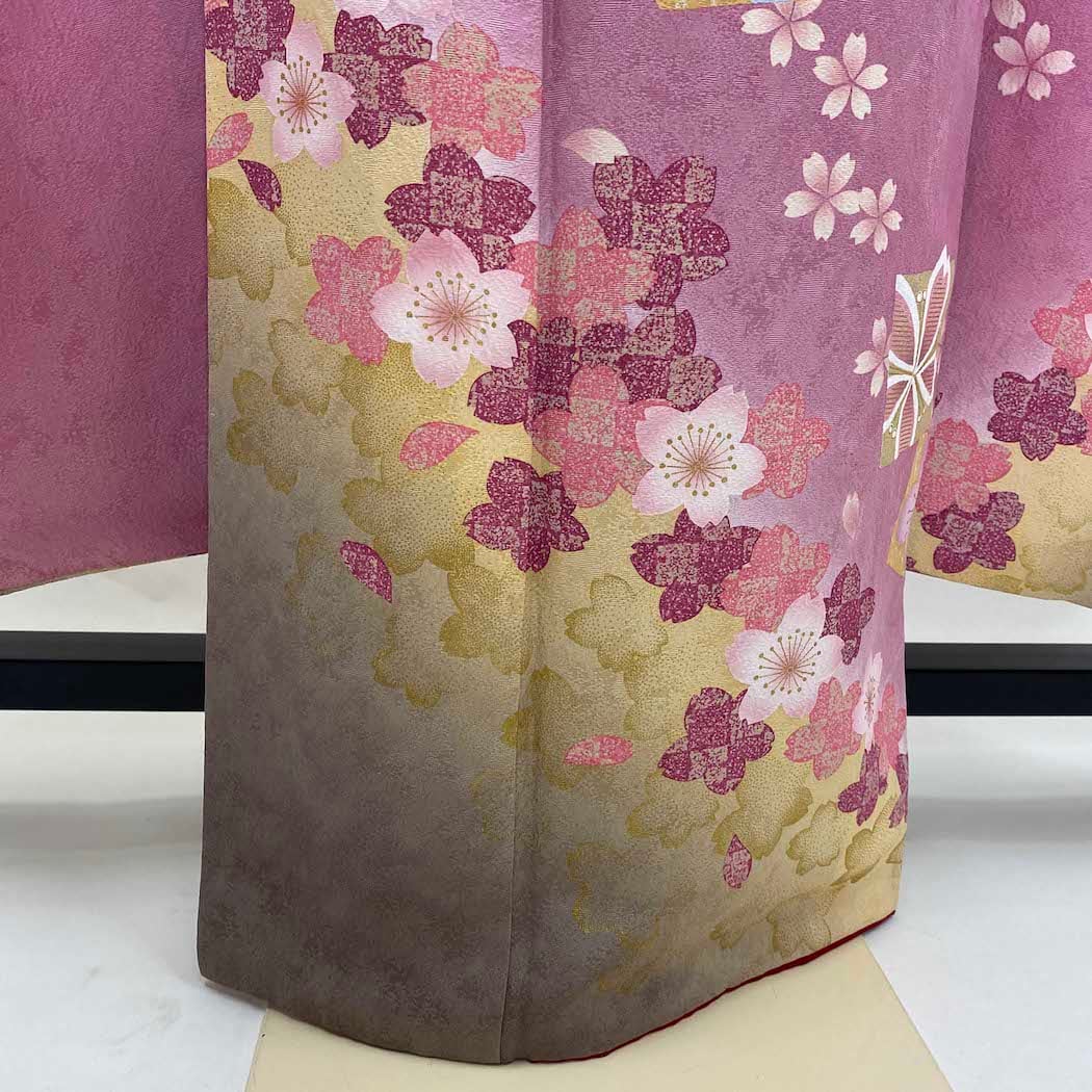 振袖 中古  ピンク 正絹 古典 裄66.5cm 身丈171.5cm 美品 M サイズ 成人式 4053 振袖 中古 ピンク 正絹 古典 裄66.5cm 身丈171.5cm 美品 M サイズ 成人