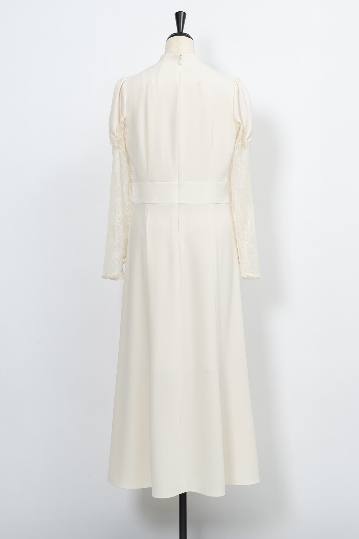 Pearl Mermaid Lace Dress Ⅱ OFF WHITE | Arobe OFFICIAL ONLINE STORE