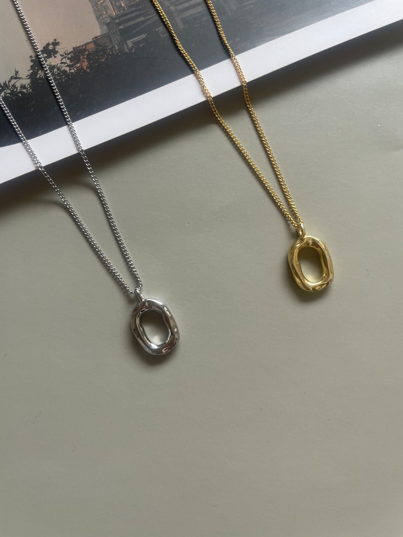 オーバルネックレス