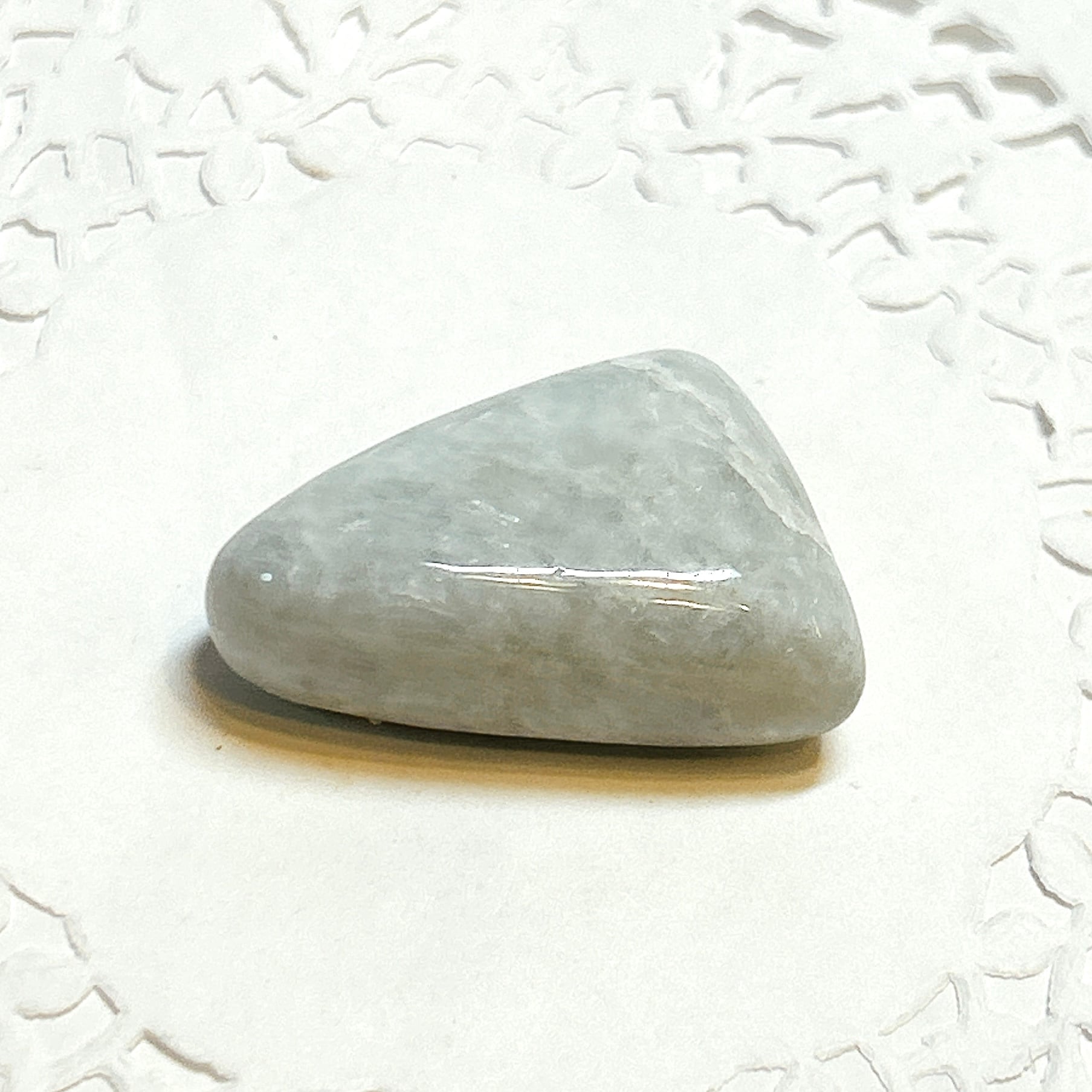 17958】 翡翠 ミャンマー産 ヒスイ ひすい ジェード タンブル 磨き石