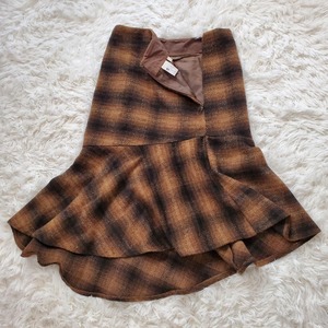 【USED】GU　チェック柄スカート　流行り　通勤通学デート斜めスカート　美品