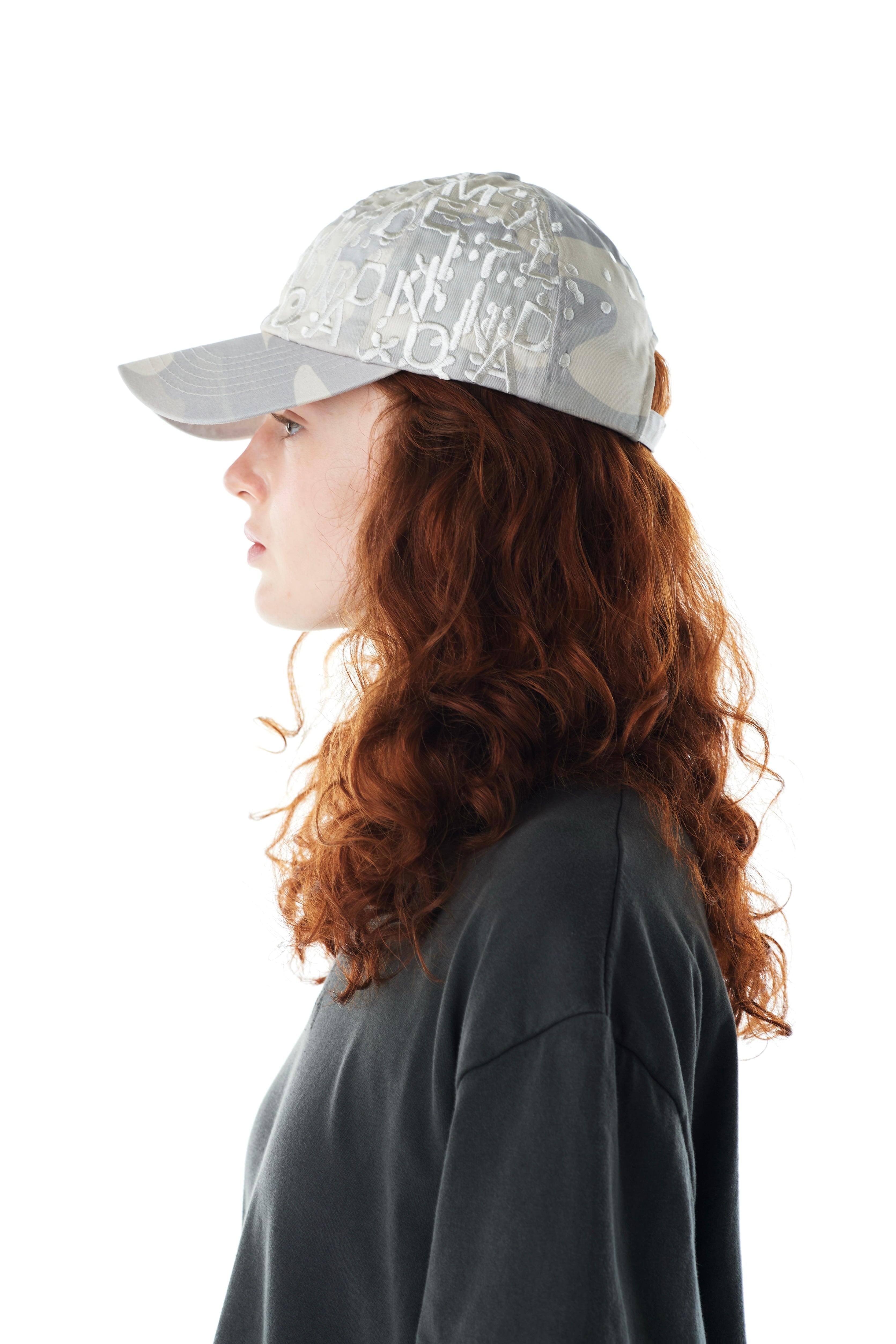 TOY / SAND | GADID ANONIEM