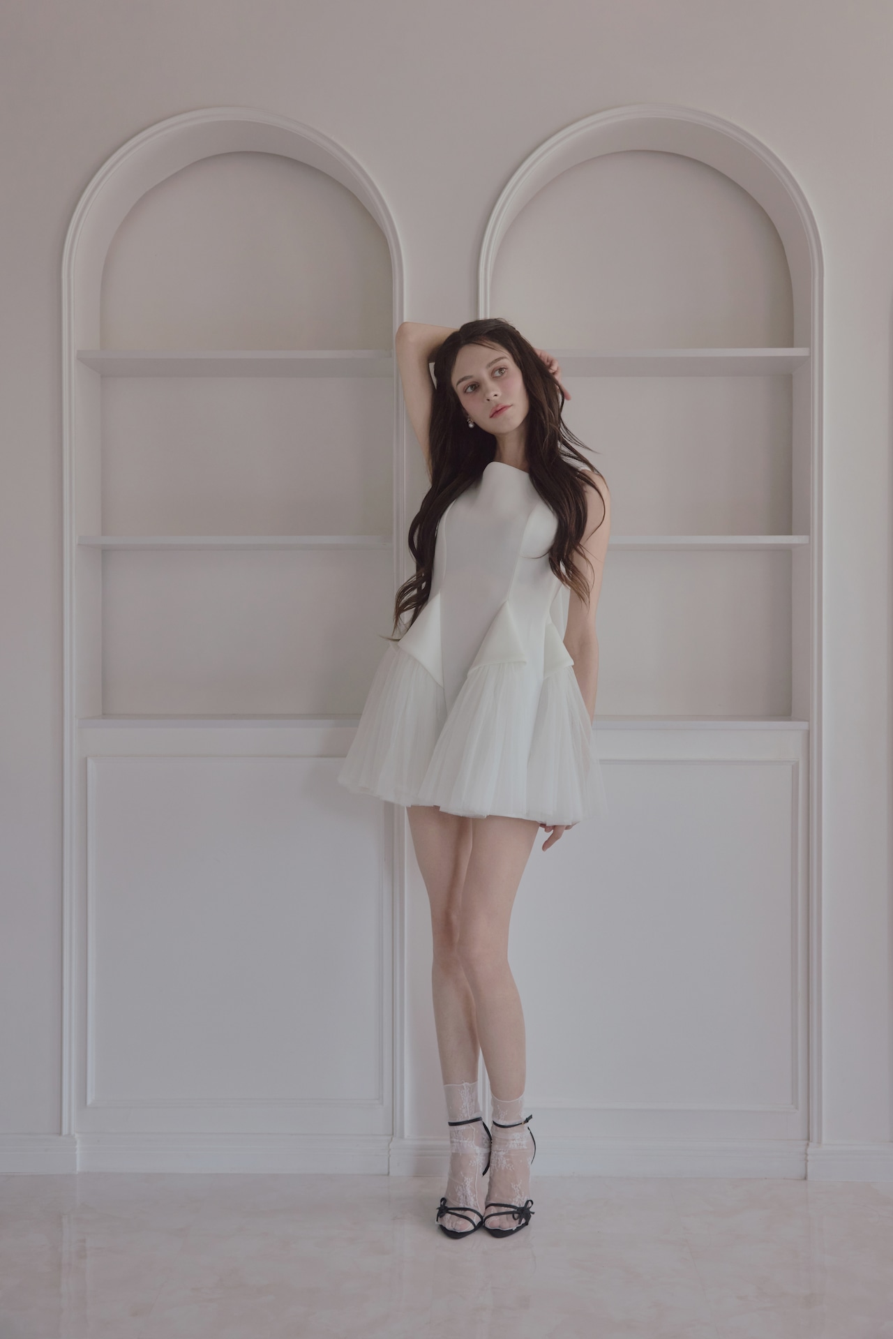 Back ribbon tulle dress