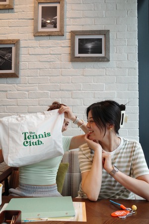 tennis club bag