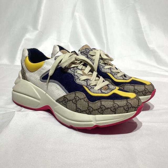 GUCCI Rhyton ライトオン GGキャンバス ローカットスニーカー グッチ