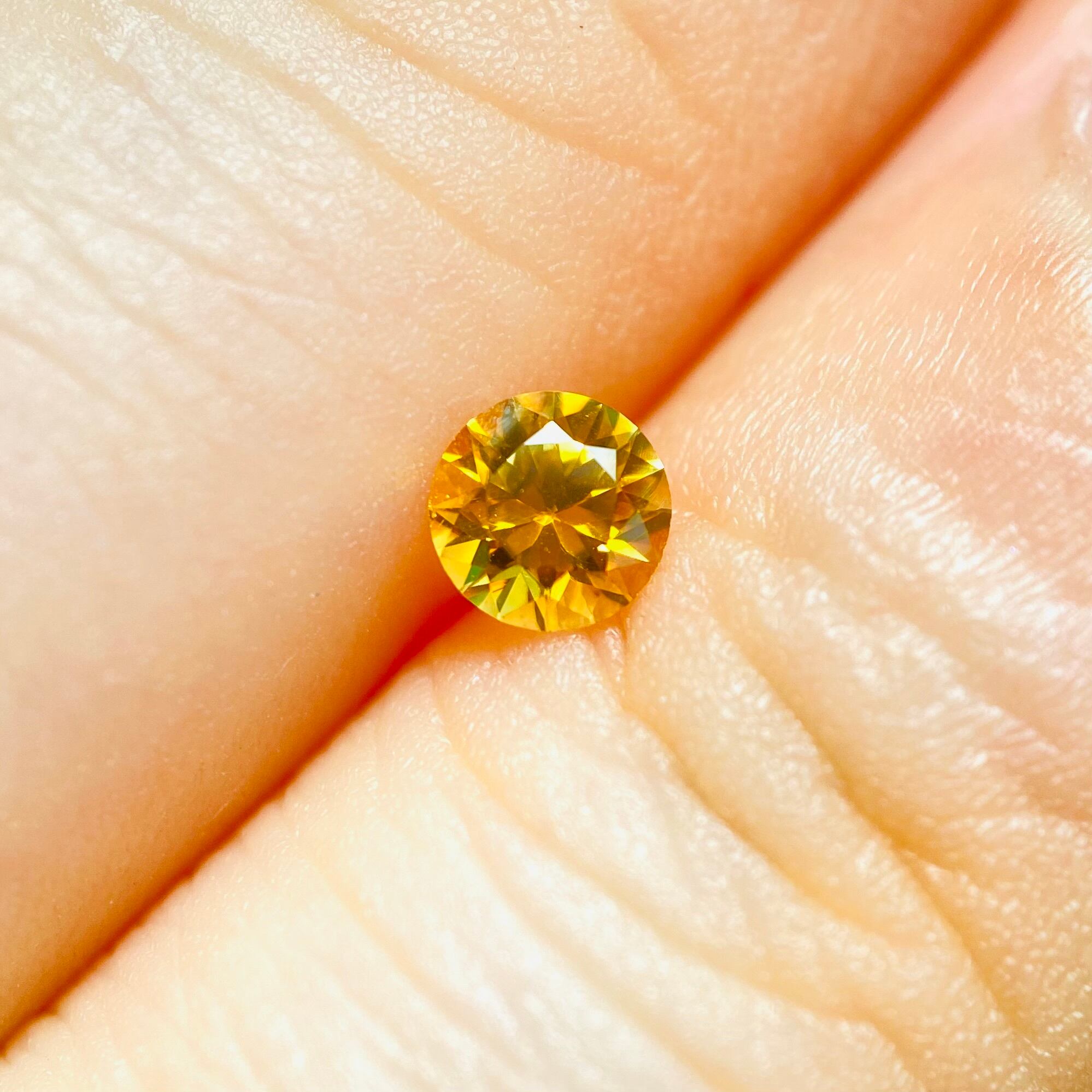 レアカラー　モンタナサファイア