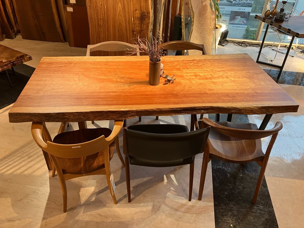 (8月末まで)　一枚板　ダイニングテーブル　ボセ ボセ_2000×900-940×65_青山店_テーブル天板/一枚板 211259-1 | 千年